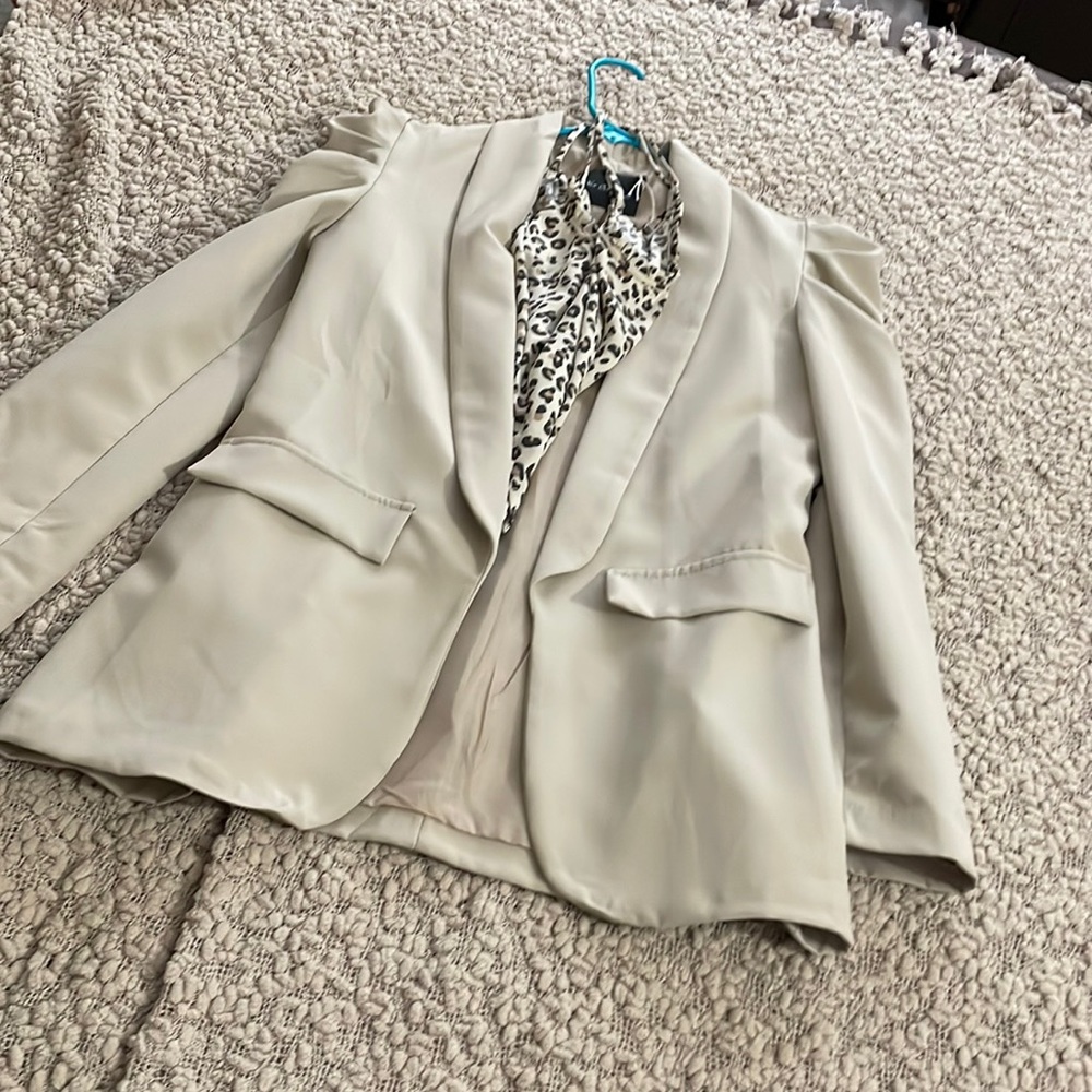 New collection puff sleeve blazer